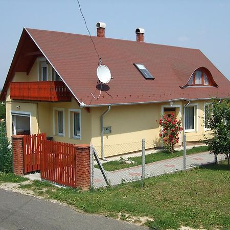 Dorina Apartman Zalakaros Exterior photo