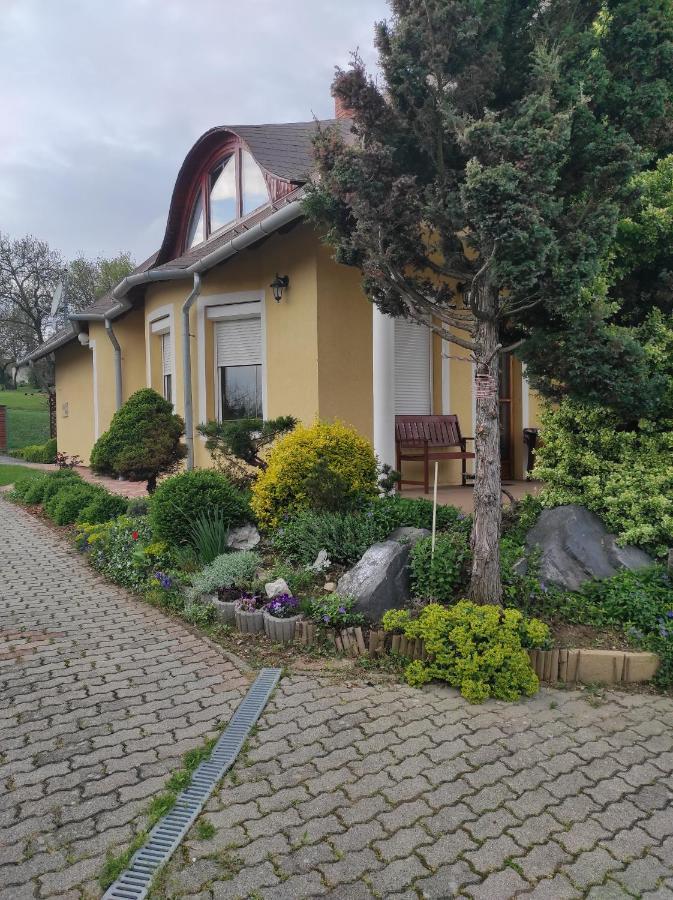Dorina Apartman Zalakaros Exterior photo